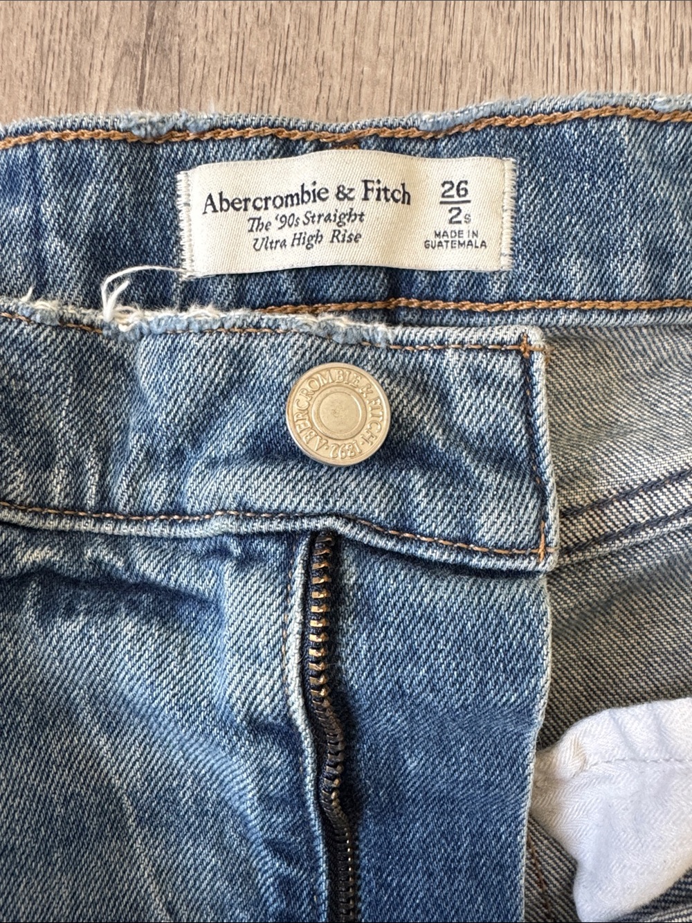 Abercrombie 90s Straight Ultra High Rise Jeans Medium Wash Size 26S Minimalist - Picture 5 of 8